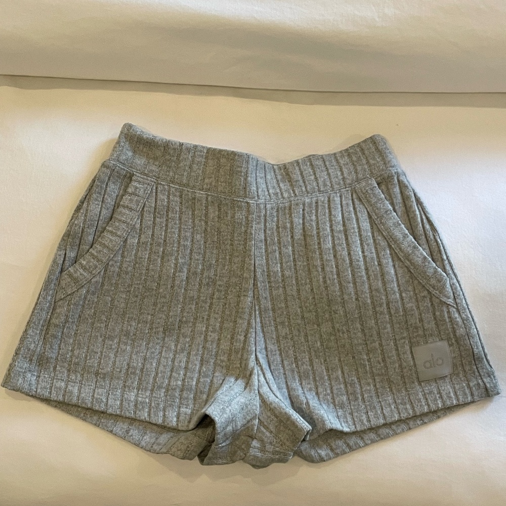 Alo Yoga Ribbed Take Comfort Short